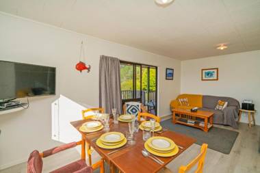 Coastal Hill Retreat - Tairua Holiday Home