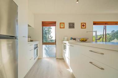 Coastal Hill Retreat - Tairua Holiday Home