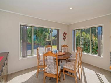 Panoramic Paku - Tairua Holiday Home