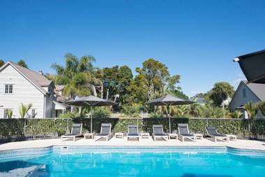 Chapel Cottage - Russell Cottages Collection