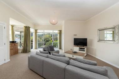 Kororareka Villa - Russell Holiday Home