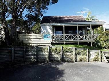 Wharepekapeka - Russell Holiday Home