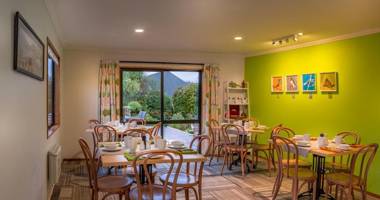 Wanaka Springs Lodge