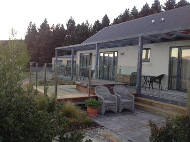 Alpine Peaks Apartment