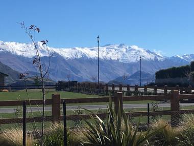 Minaret Ridge Retreat