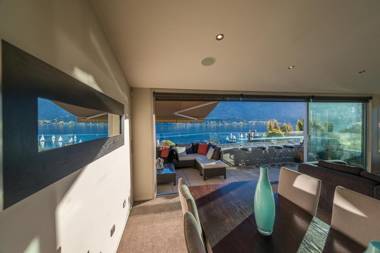 Lakeview Heights Luxury Apartment 2