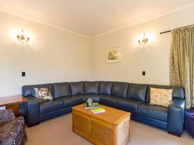 Relax at Wanaka - Wanaka Holiday Home With Wifi