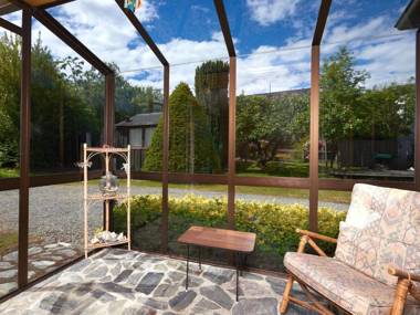 Lakeside Serenity - Wanaka Holiday Home