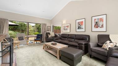 Beacon Point Paradise - Wanaka Holiday Home