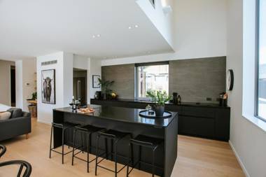 Eely On Point - Sleeps 6 - Close to the lake - Spa Pool