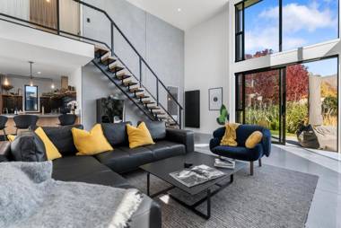 Kapuka Stays - Wanaka Holiday Home