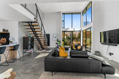 Kapuka Stays - Wanaka Holiday Home