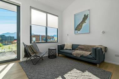 Bull Ridge Escape - Wanaka Holiday Home