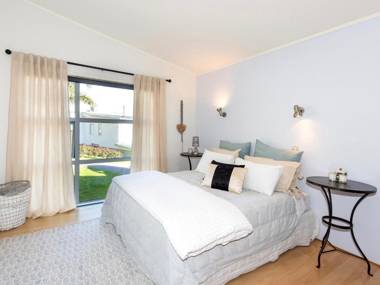 Pool and Spa Escape - Pauanui Holiday Home