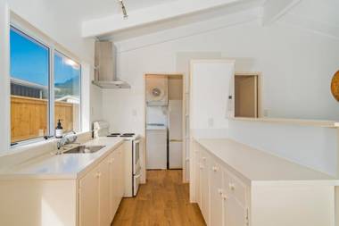 Retreat by the Beach - Pauanui Holiday Home