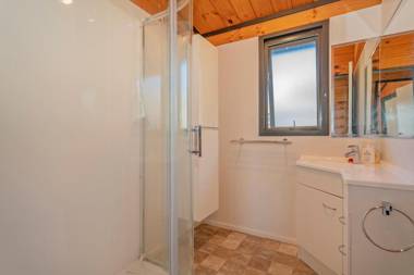 Retro Revival - Pauanui Holiday Home