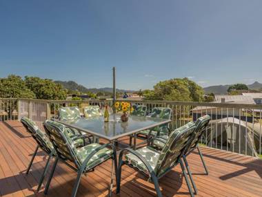 Harbour View Haven - Pauanui Holiday Home