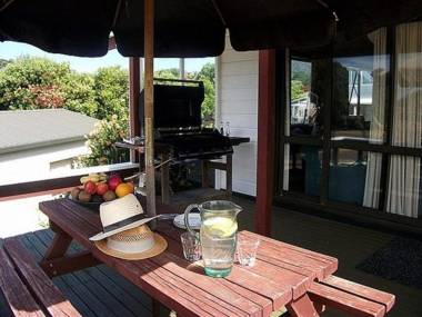 Relax at Pauanui - Pauanui Holiday Home