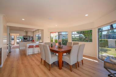 Amalfi - Pauanui Holiday Home