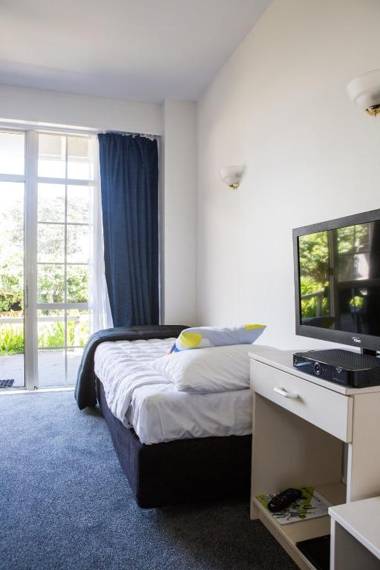 U Studios Paraparaumu Beach