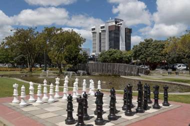 Quality Suites Central Square