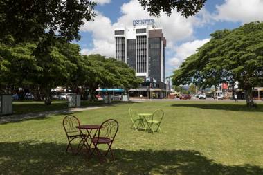 Quality Suites Central Square