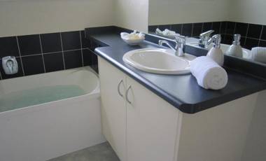 Harringtons Motor Lodge