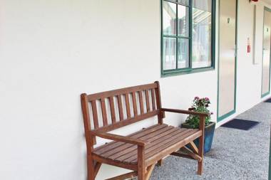 Camelot Motor Lodge and Conference Centre