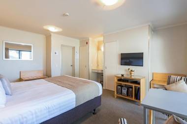 Blue Pacific Apartments