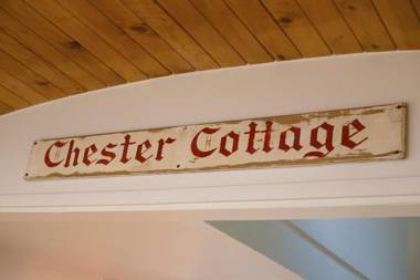 CHESTER COTTAGE - Beachfront