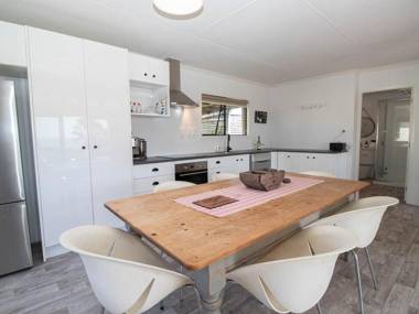 AQUA VISTA ON ARDEN - STUNNING OCEAN VIEWS