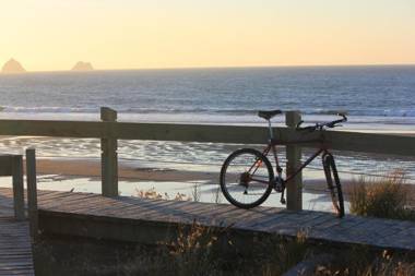 Beach Street Motel Apartments