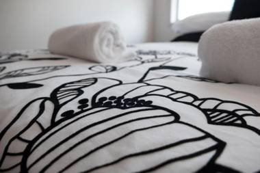 SEA BREEZE ON BELT - BY COASTAL WALKWAY