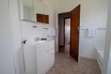 SPACIOUS IN STRANDON - GREAT VALUE FOR A FAMILY