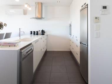 HOBSON HOT SPOT - STUNNING SEAVIEWS