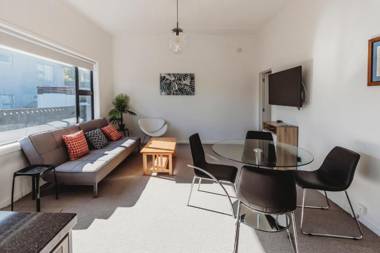 DEVINE ON DEVON - CENTRAL CITY