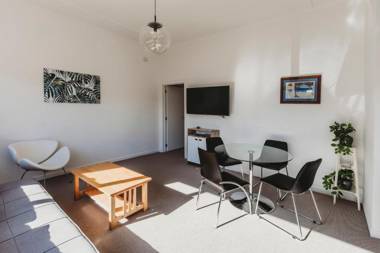 DEVINE ON DEVON - CENTRAL CITY