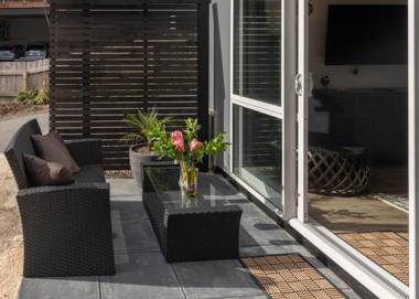 CITY LIVING APARTMENT THREE