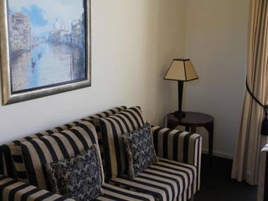 Cedar Grove Motor Lodge