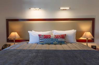 Trailways Hotel Nelson