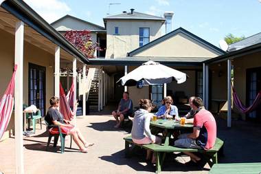 The Prince Albert Backpackers & Bar