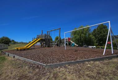 Tahuna Beach Holiday Park and Motel