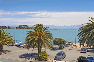 Nelson Waterfront Apartment