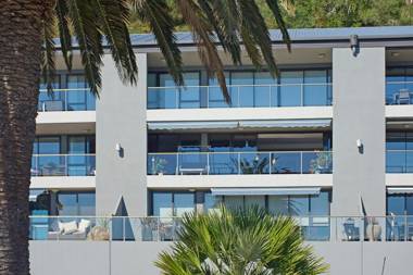 Nelson Waterfront Apartment