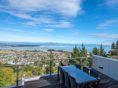 Eagles Nest Nelson - Nelson Holiday House