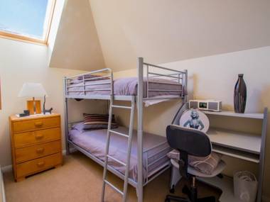 River Dance Townhouse - Prime City Centre Location on the River