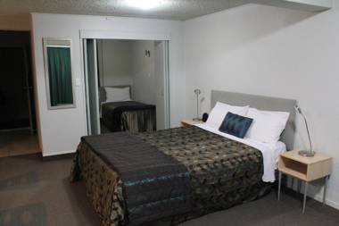 Edgewater Motor Lodge