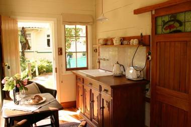 Bluff Hill Bed & Breakfast