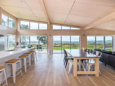 Beachfront Escape - Snells Beach Holiday Home