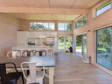 Beachfront Escape - Snells Beach Holiday Home